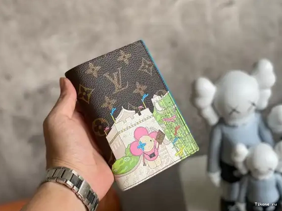 Affordable VUITTON LOUIS PASSPORT COVER 0523